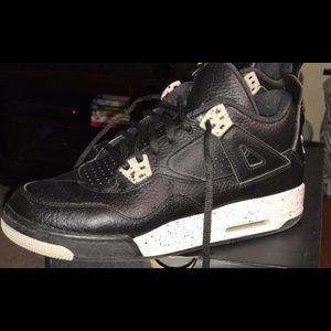 Air Jordan 4 Retro BG